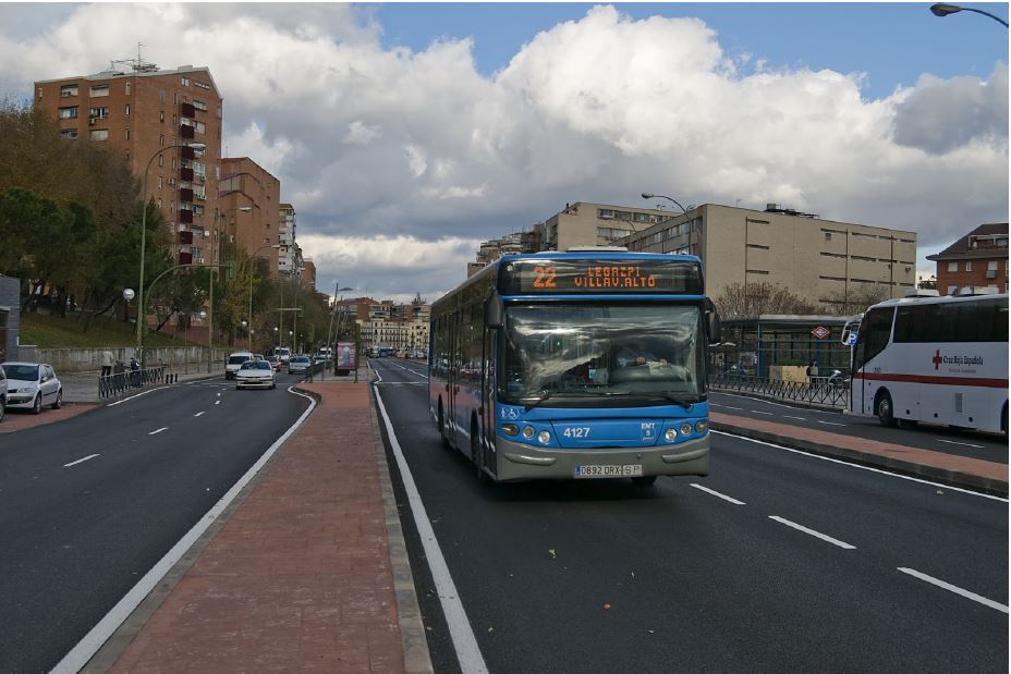 Corredores de servicios de transporte público de alto nivel en distritos periféricos
